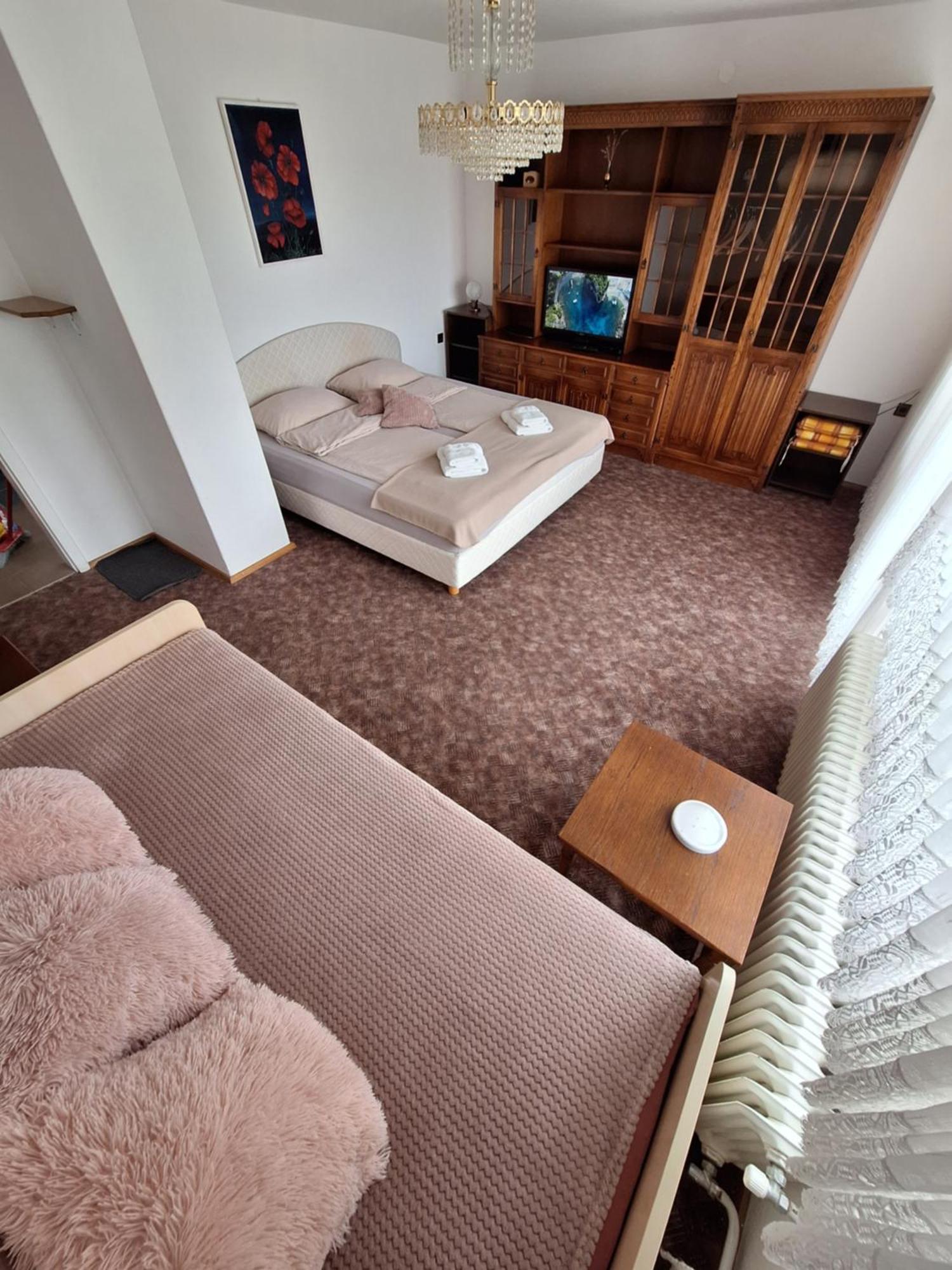 Apartmaji Mojca Guest House Križe Eksteriør bilde